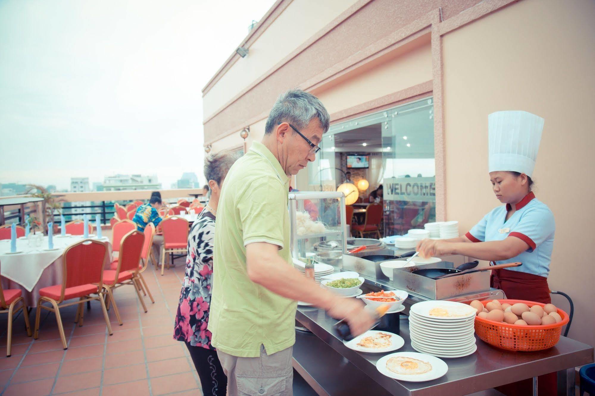 Samnang Laor Phnom Penh Hotel Luaran gambar